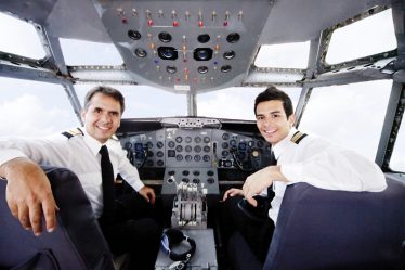 Os Desafios da Carreira de Comandante de Aeronaves: Superando Limites nos Céus